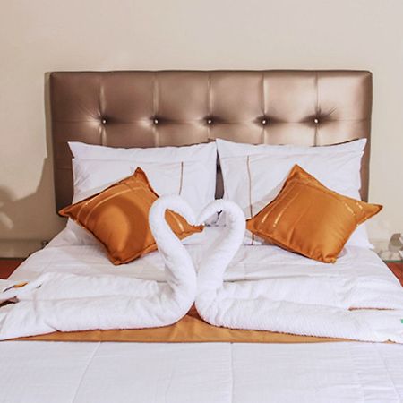 Bora Hotel Ікітос Екстер'єр фото